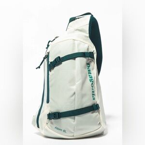 PATAGONIA AUTHENTIC ATOM SLING BAG BACKPACK HIKING $68 ONLY USED A COUPLE TIMES!
